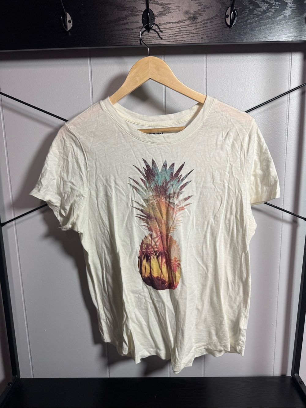 Old Navy Cream Short Sleeve Tee with Tropical Pineapple Graphic